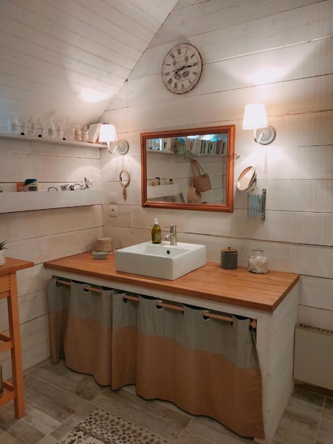 Chambre Familiale Anna "Mon Lit Au Pre" , Jusqu'A 4 Adultes Et 2 Enfants Avec Piscine Familles, Couples Ou Femmes Seulement Pontours Esterno foto