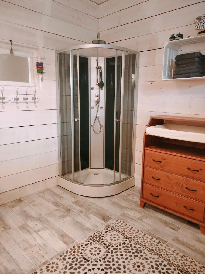 Chambre Familiale Anna "Mon Lit Au Pre" , Jusqu'A 4 Adultes Et 2 Enfants Avec Piscine Familles, Couples Ou Femmes Seulement Pontours Esterno foto